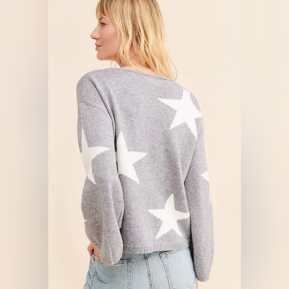 0199 - Stellah Gray and White Star Sweater - Picture 2 of 8